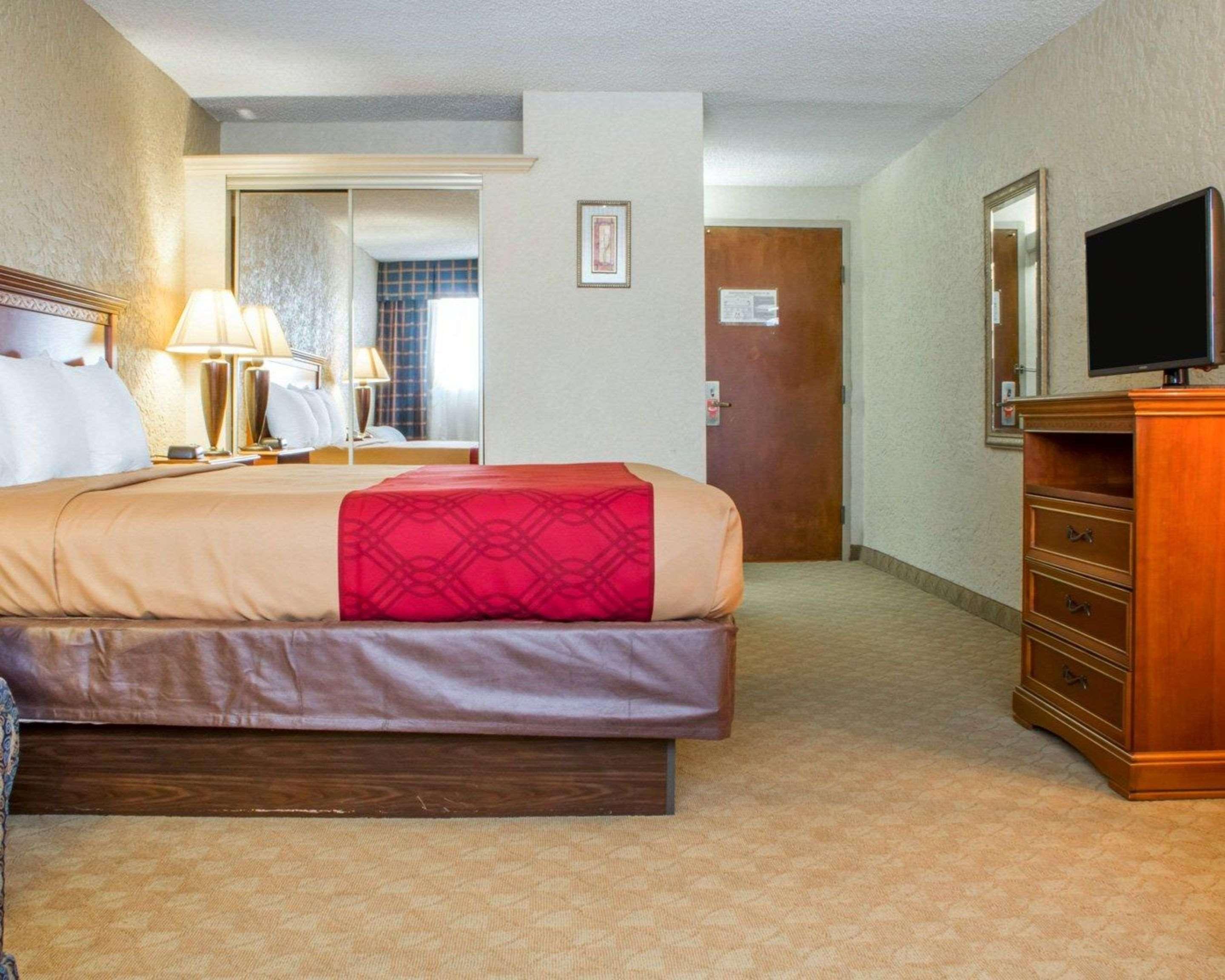 Econo Lodge Broken Arrow-Tulsa מראה חיצוני תמונה